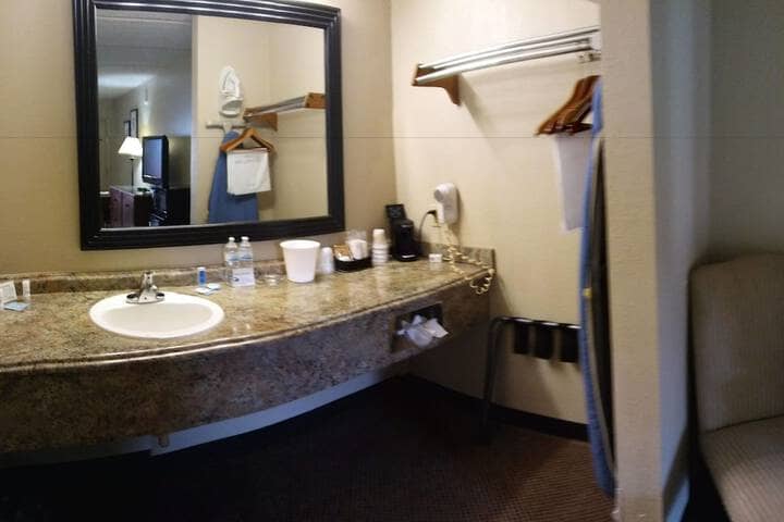 Bathroom sink