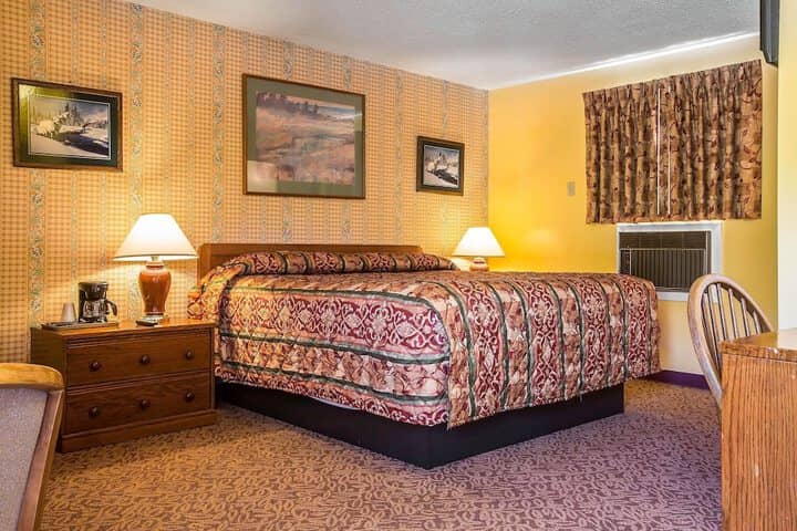 Room 11 of 26