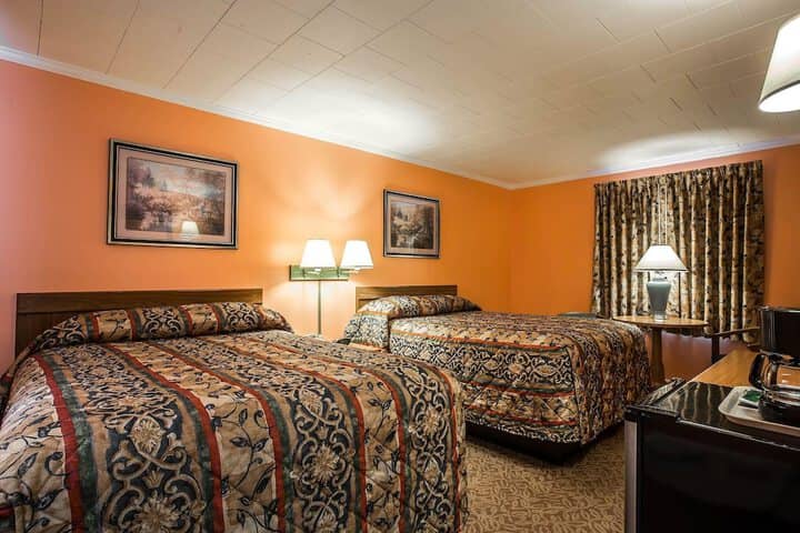 Room 12 of 26